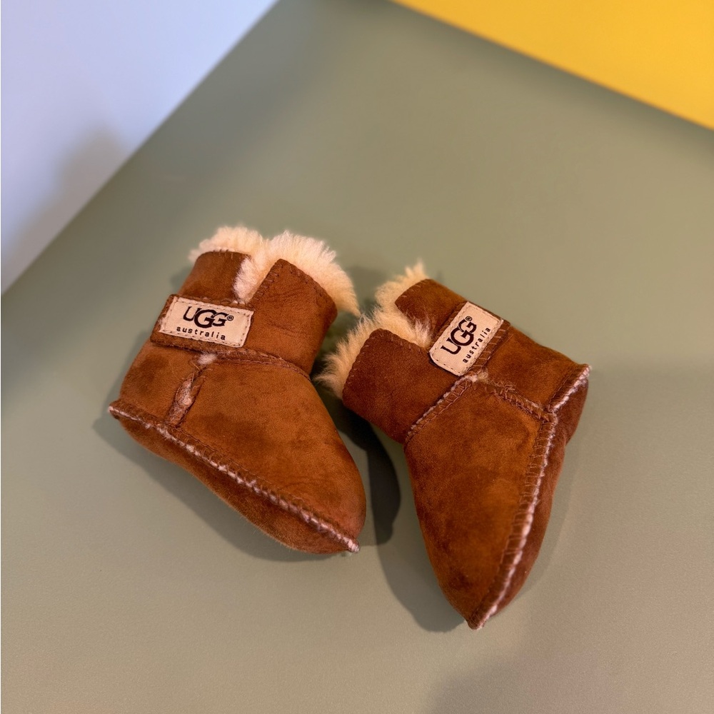 ✨ Baby UGG Booties - Size: Small ✨
